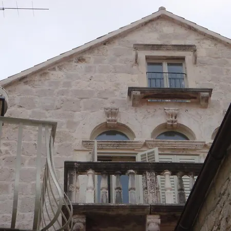 Hvar Royale - 5 Bedroom - Indoor Pool - Beautiful Heritage Βίλα *
