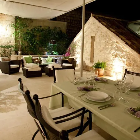 Hvar Royale - 5 Bedroom - Indoor Pool - Beautiful Heritage