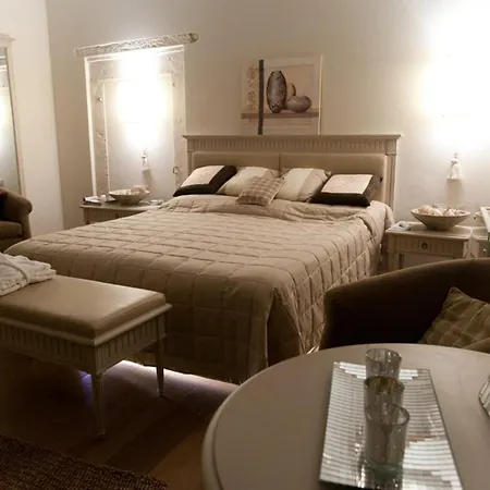 Hvar Royale - 5 Bedroom - Indoor Pool - Beautiful Heritage Χβαρ