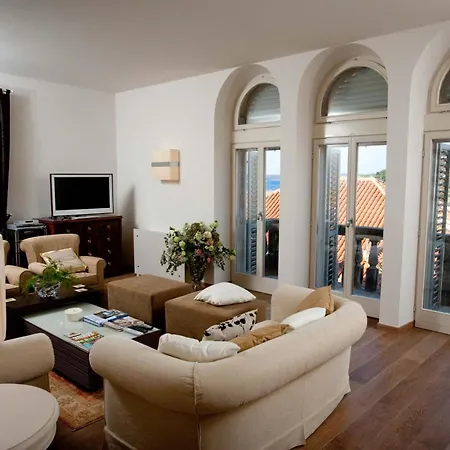 Hvar Royale - 5 Bedroom - Indoor Pool - Beautiful Heritage Βίλα