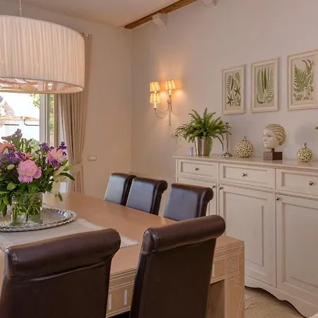 Hvar Royale - 5 Bedroom - Indoor Pool - Beautiful Heritage Villa Hvar Town
