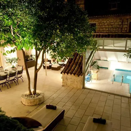 Hvar Royale - 5 Bedroom - Indoor Pool - Beautiful Heritage *