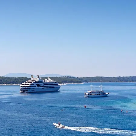 Hvar Royale - 5 Bedroom - Indoor Pool - Beautiful Heritage