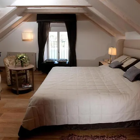 Hvar Royale - 5 Bedroom - Indoor Pool - Beautiful Heritage Villa *