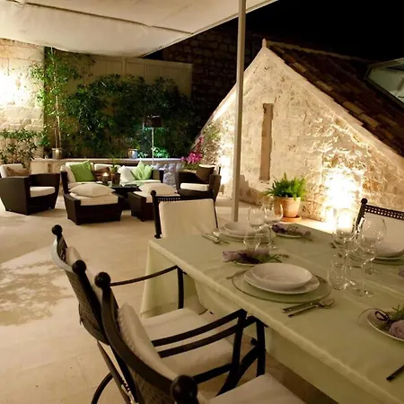 Hvar Royale - 5 Bedroom - Indoor Pool - Beautiful Heritage Villa *