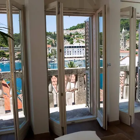 Hvar Royale - 5 Bedroom - Indoor Pool - Beautiful Heritage *