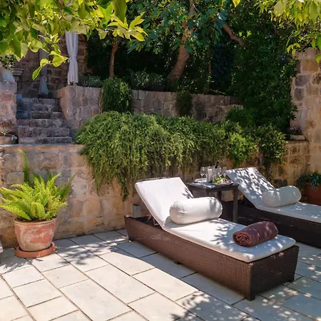 Hvar Royale - 5 Bedroom - Indoor Pool - Beautiful Heritage *